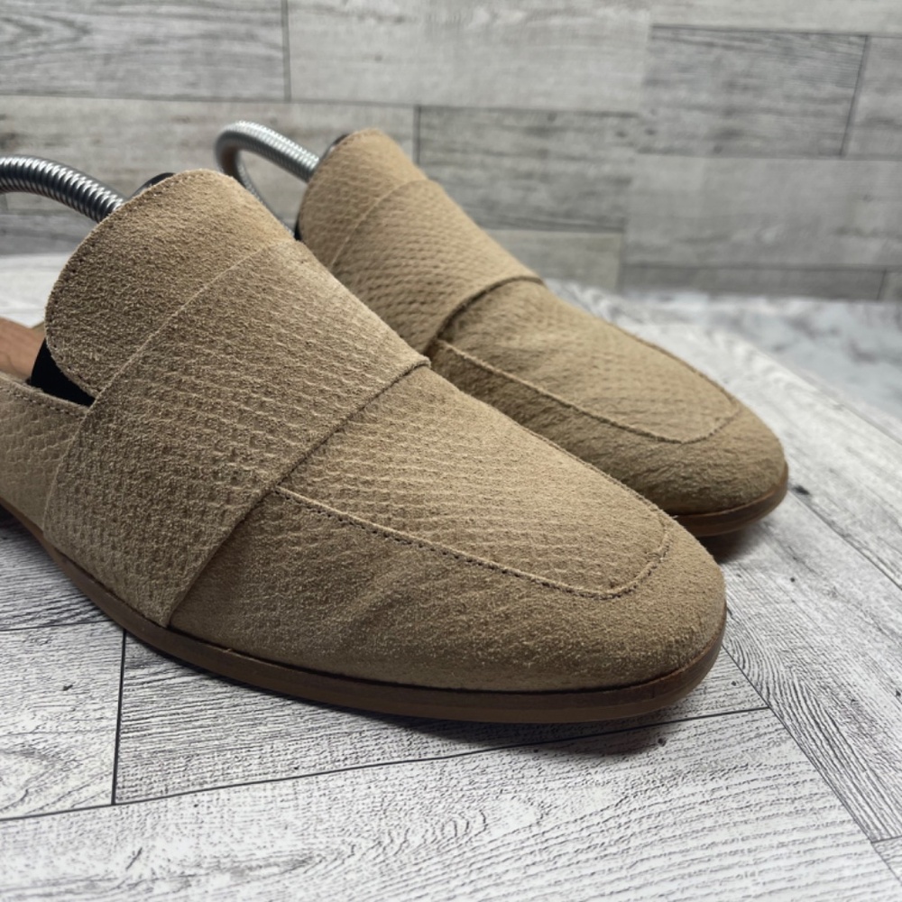 Free People Mules Women 38.5 / 8M At Ease Shoes Brown Tan‎ Suede Embossed Snake - Picture 2 of 16
